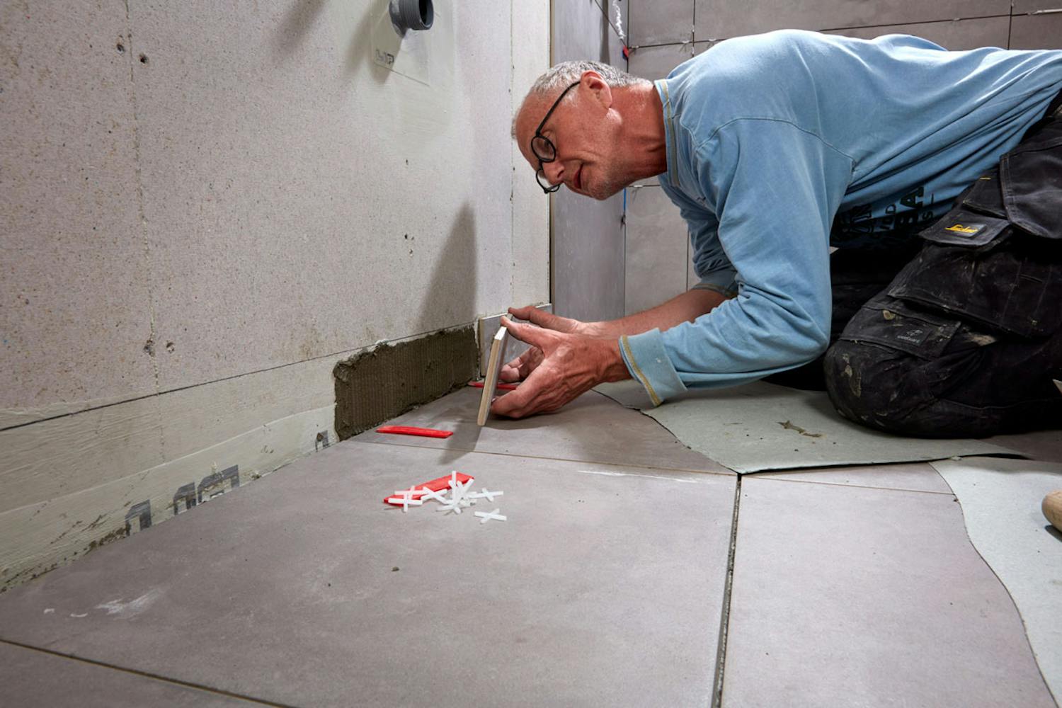 Lægge fliser i badeværelse Lægge fliser i badeværelse